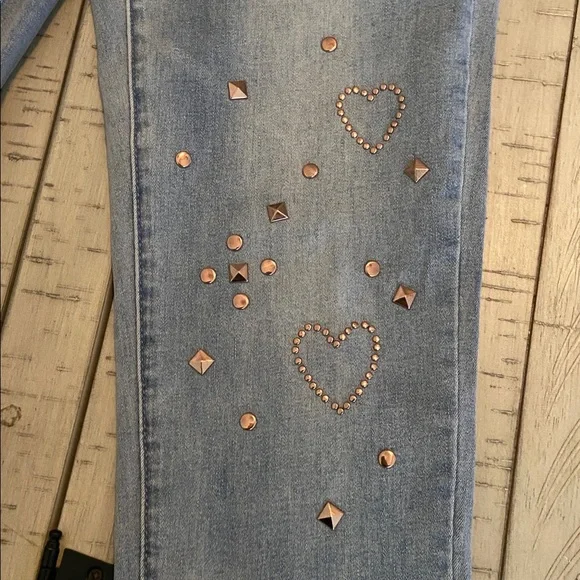 DG2 New Classic Stretch Denim Embellished Heart Jeans Chambray 6 New - Picture 6 of 16